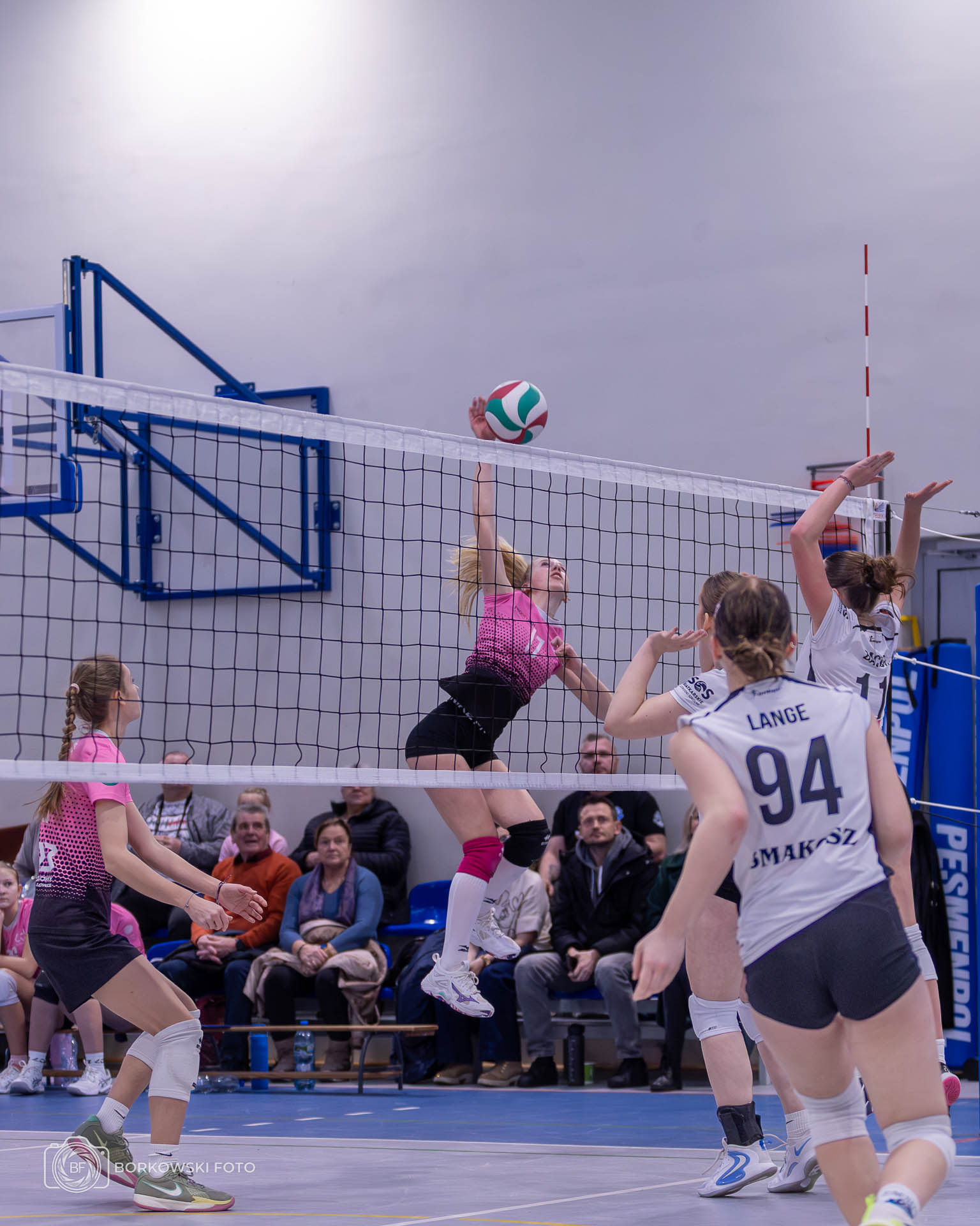Reportaż meczowy, dynamiczna akcja — dokumentacja turnieju